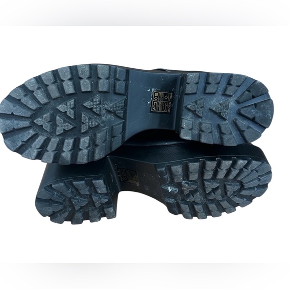 Koi Footwear Black & Gold Astro Star & Moon Chunky Platform Boots Size 7 Goth - Picture 11 of 11